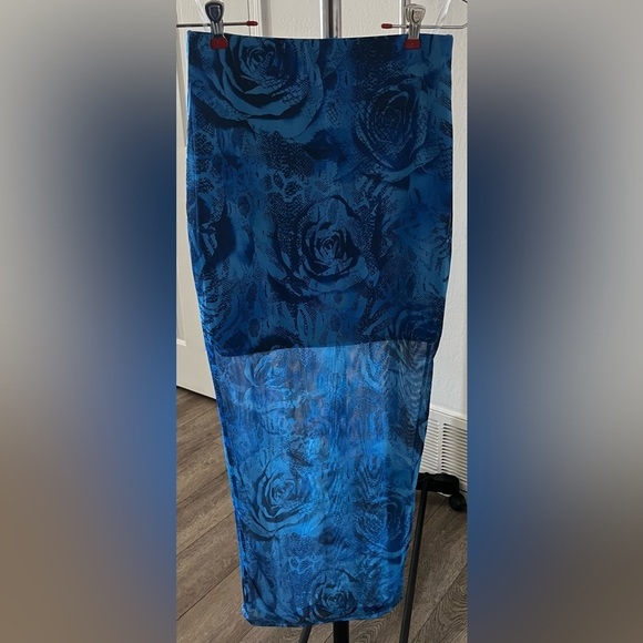 NWT 2 Piece Shein Bae Blue Floral Tube Top & Pencil Skirt Women’s size Small - Picture 5 of 6